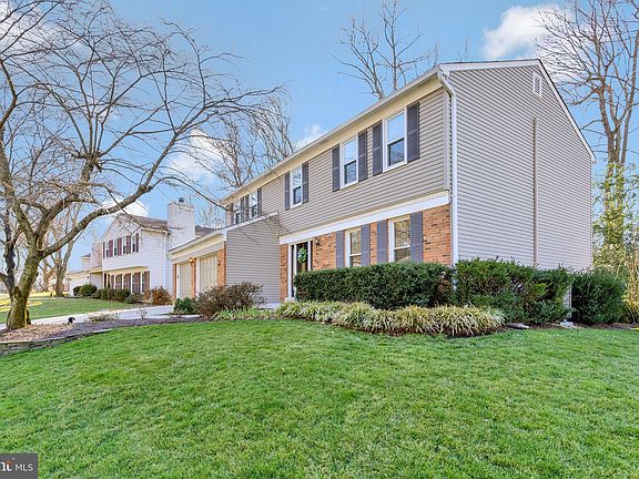 4th image of 5208 Dunleigh Glen Ln