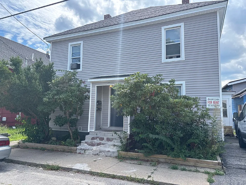 42 Spruce St #4