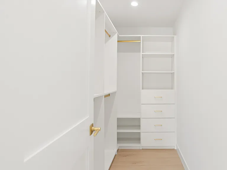 11502 Valjean Ave #3/4 — Photo 17
