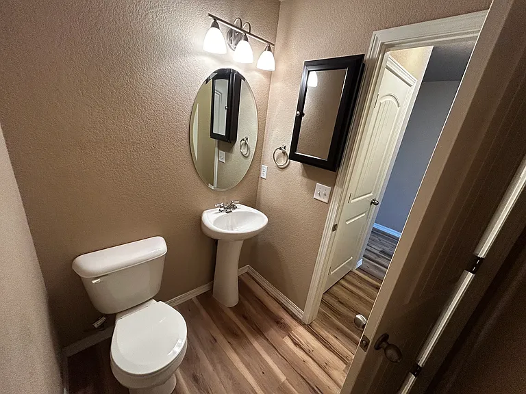 3503 Saguaro Cir — Photo 8