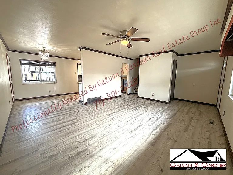 1435 Coronado Dr — Photo 3