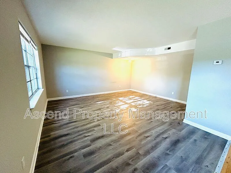 3 bed, 1.5 bath, 1288 sqft, $1,450 — Photo 3