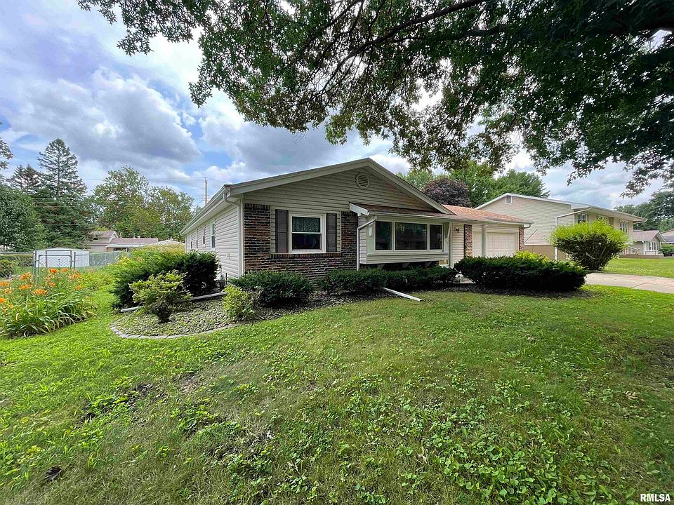 1111 Woodbine Cir E, Galesburg, IL 61401 Zillow