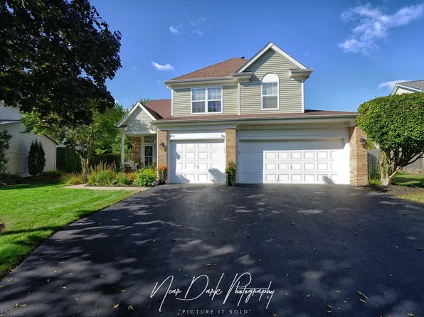 479 Gatewood Ln, Grayslake, IL 60030