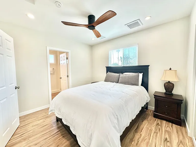 9431 W Lilac Rd — Photo 14