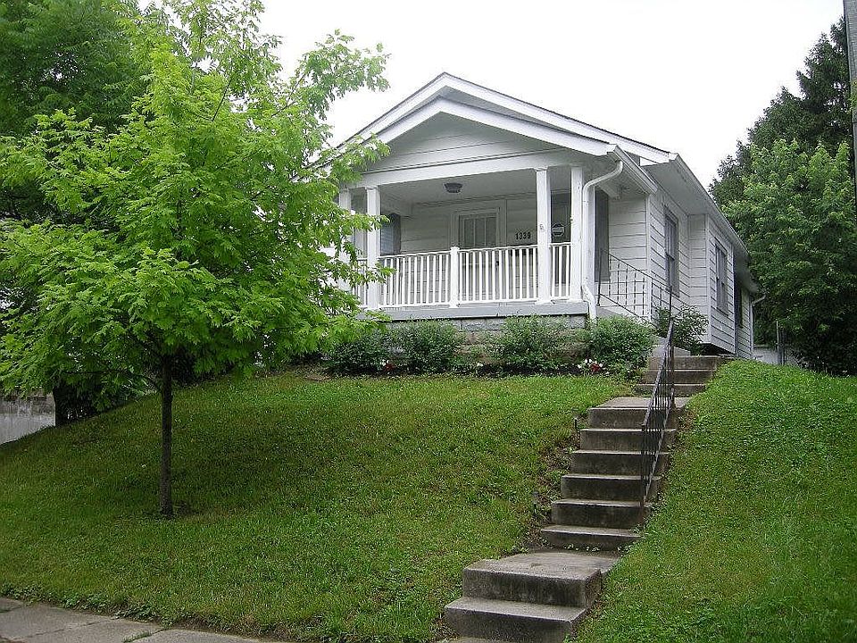 1st image of 1339 N Parker Ave