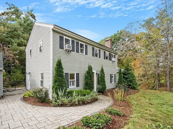 116 Lancaster Ave, Lunenburg, MA 01462