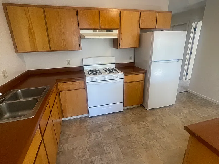1323 Sunset Ave #B — Photo 7