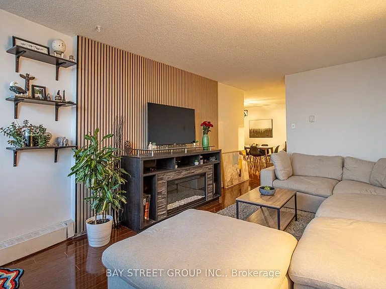 2050 Bridletowne Cir #1712 — Photo 12