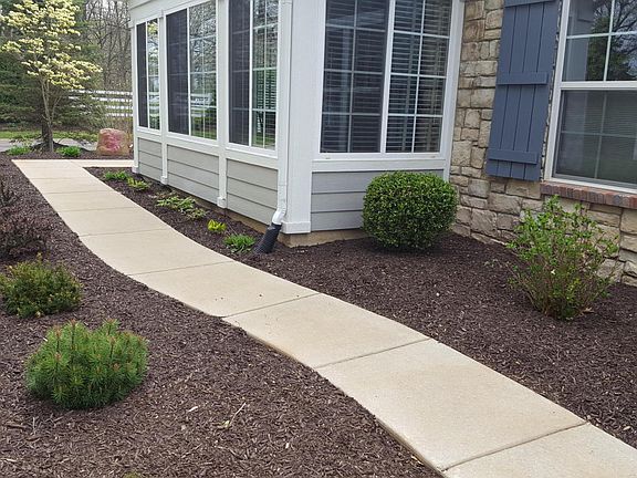 4th image of 2937 Villa Ln