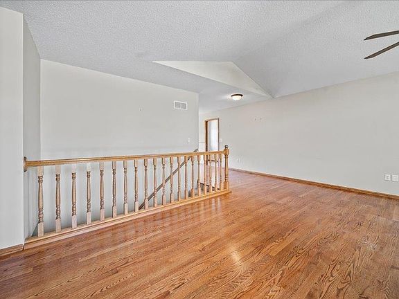 2nd image of 3015 Wildwood Way