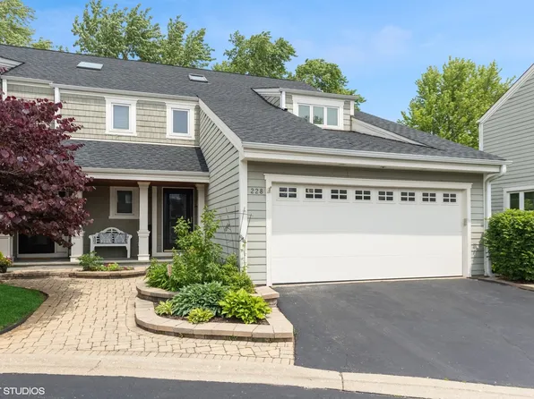 228 W Grant Vlg, Hinsdale, IL 60521