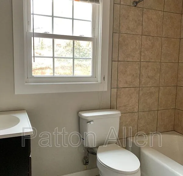 16 Hillside St #A — Photo 11