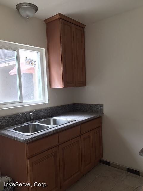 2nd image of 3210 Pasadena Ave APT 4