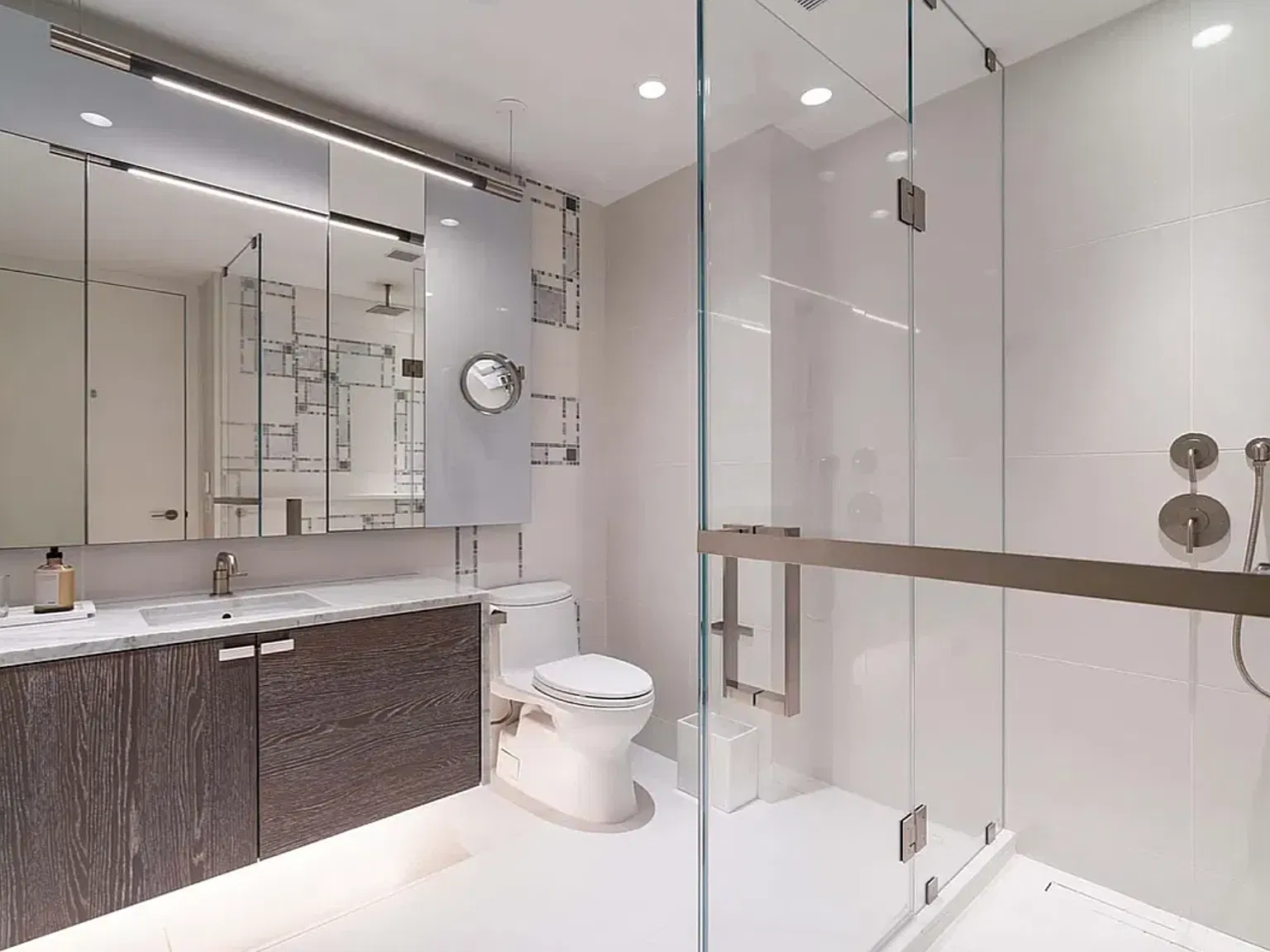 138 Willoughby Street — Photo 4