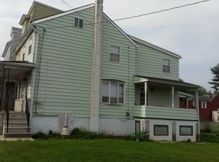 43 Washington St, Middleport, PA 17953