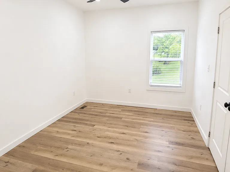 134 Stone Dr — Photo 7