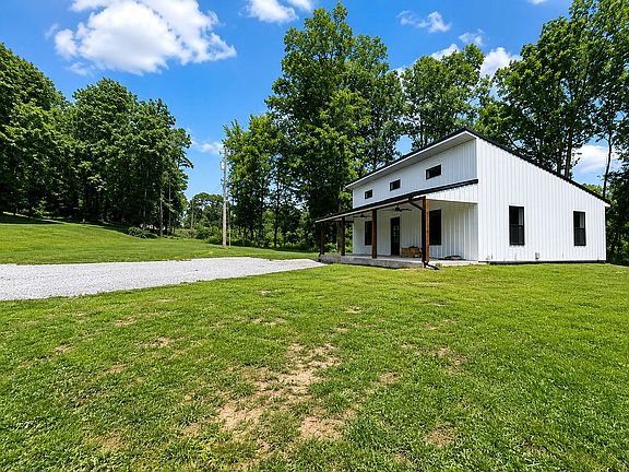 4th image of 803 Old Poplar Cove Rd