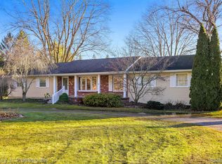8044 Jordan Rd E, Grand Blanc, MI 48439