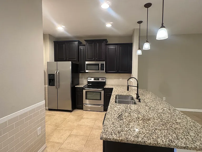 6461 Baytown Dr — Photo 4
