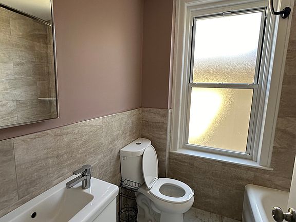 2nd image of 435 W Girard Ave Floor 3