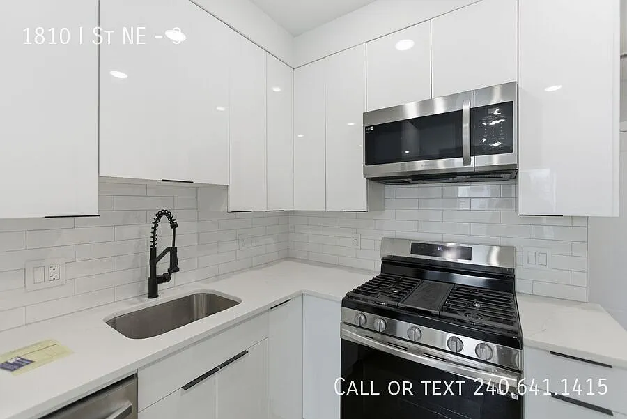 1810 I St NE #3