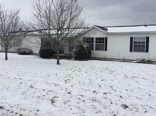 5779 E 3rd, Forest, IN 46039