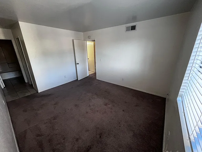 8000 University Ave #402 — Photo 20