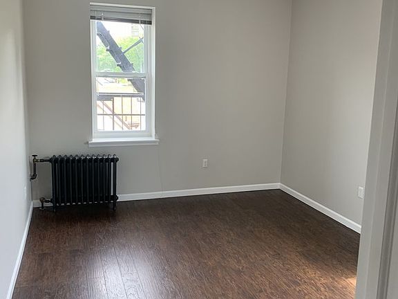 5th image of 641 Lincoln Ave APT 24