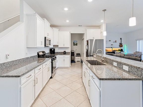 5th image of 8241 Corner Pine Way