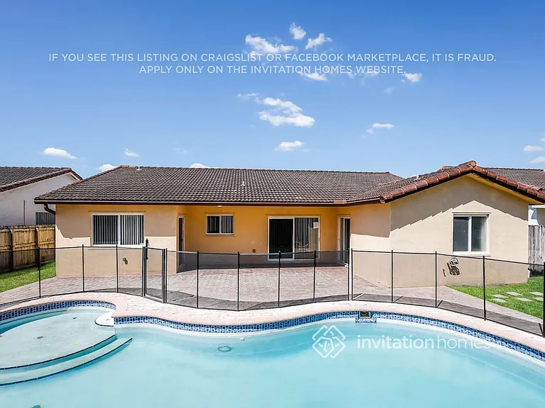 18015 SW 154th Pl — Photo 15