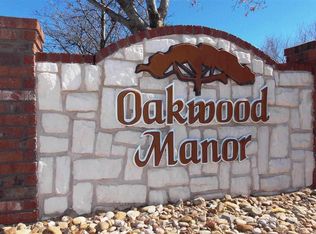 1224 Oakwood Cir, Portales, NM 88130