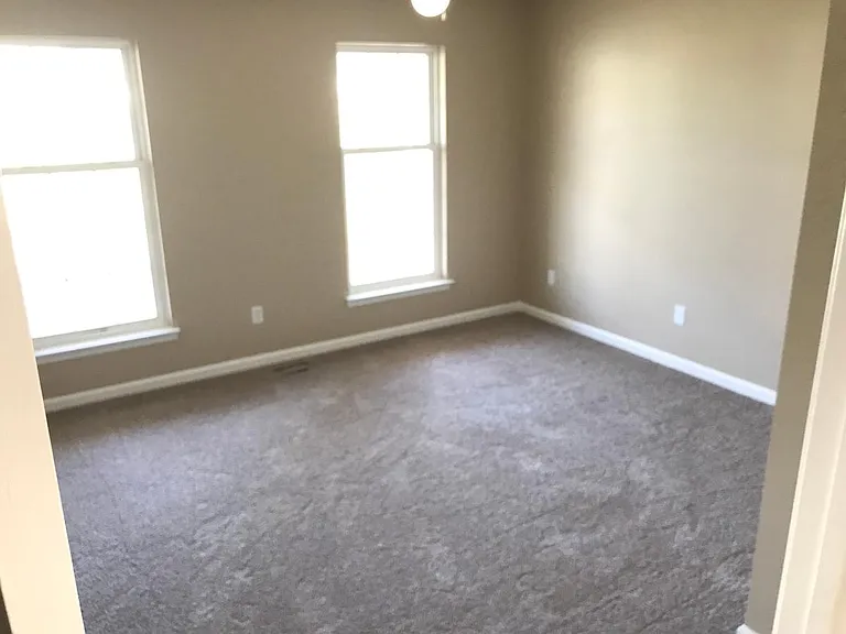 14 Garnett Ct — Photo 5
