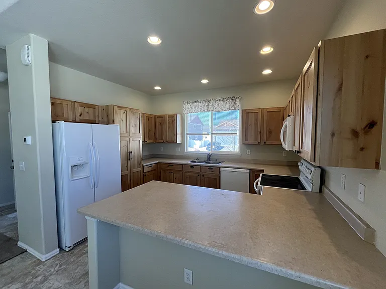 814 Mount Sneffels Ave — Photo 12