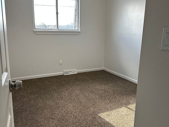 2nd image of 600 Commerce Ave NW #454