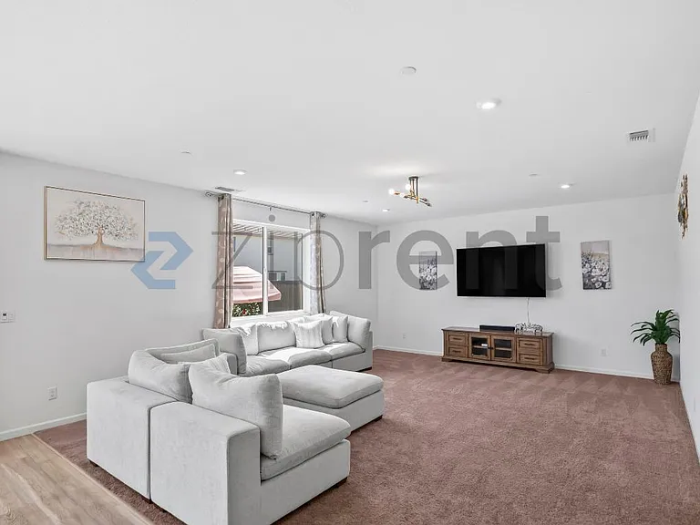 864 Bewick Dr #1 — Photo 5