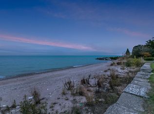 9111 Lakeshore Dr, Pleasant Prairie, WI 53158