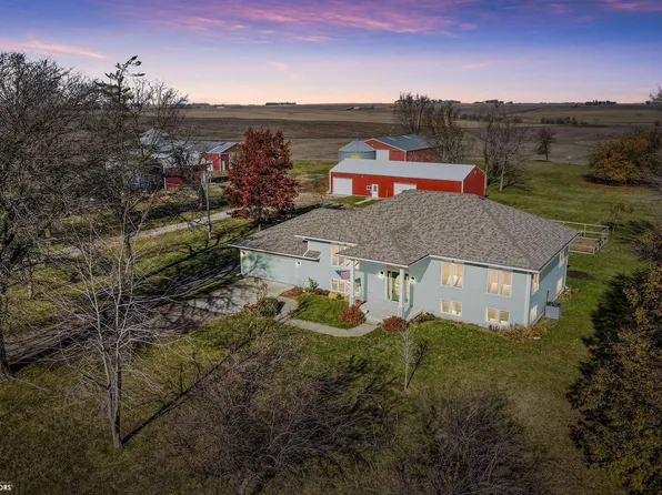 1243 230th St, State Center, IA 50247