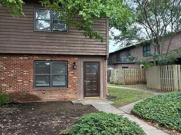 811 Scott Ave APT H, Greensboro, NC 27403