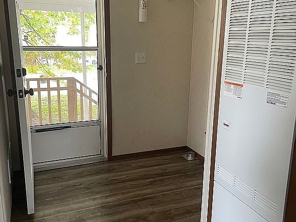 4th image of 6214 Masters Ave