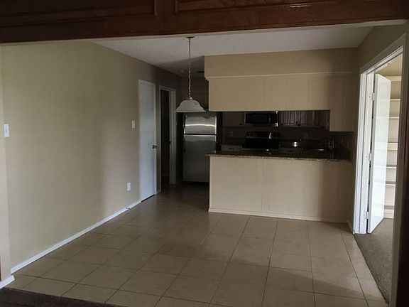 5th image of 6921 Misty Meadow Dr S