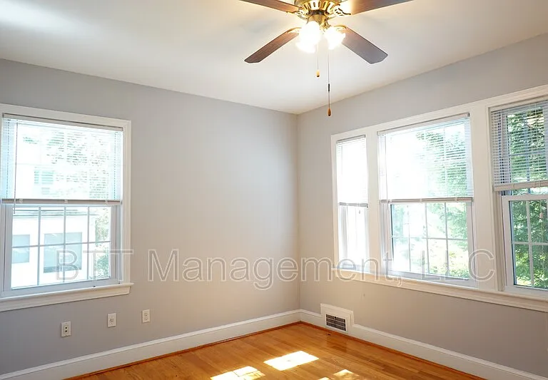 800 Maplewood Ave #1 — Photo 72