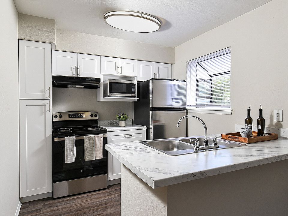 1st image of 11441 N Interstate Highway 35 #13-13307
