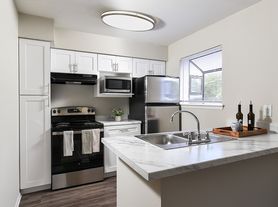 Cricket Hollow Apartments