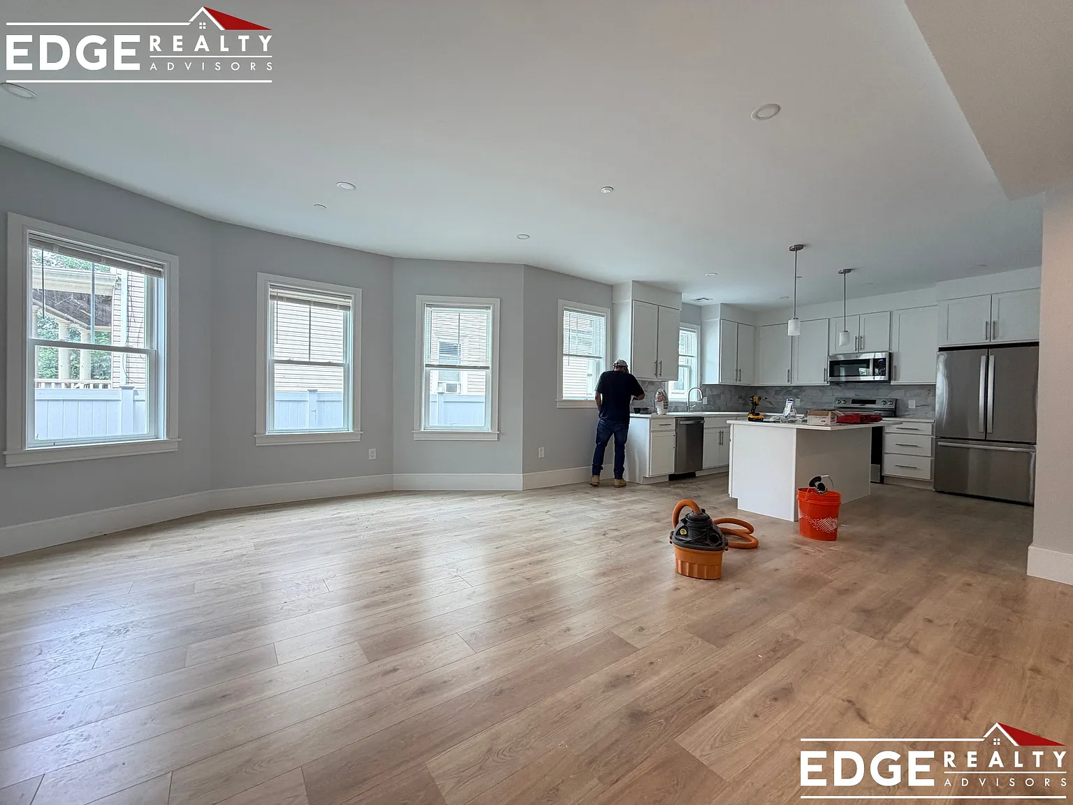 2 bed, 1100 sqft, $3,600 — Photo 3