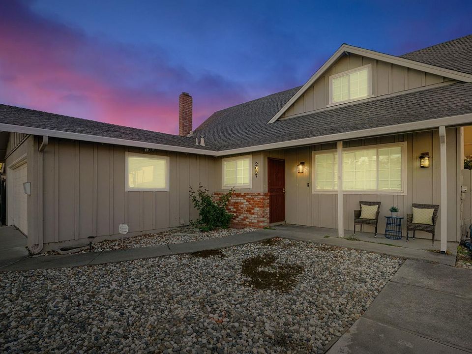 2nd image of 2657 Marigold Dr