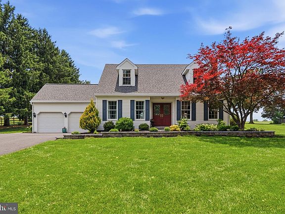 4th image of 63 W Linfield Trappe Rd