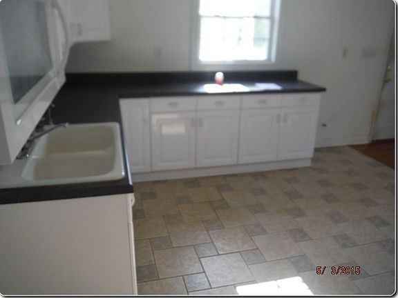 2nd image of 5601 Lennox Dr