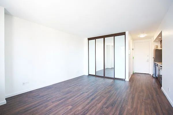 Rented by Barlavi Inc. | media 30