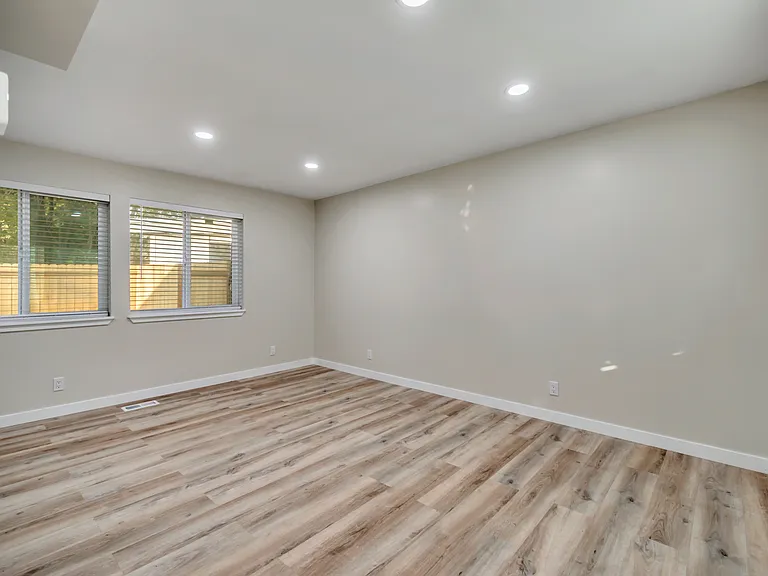 1317 E Brookshire Dr #1 — Photo 3